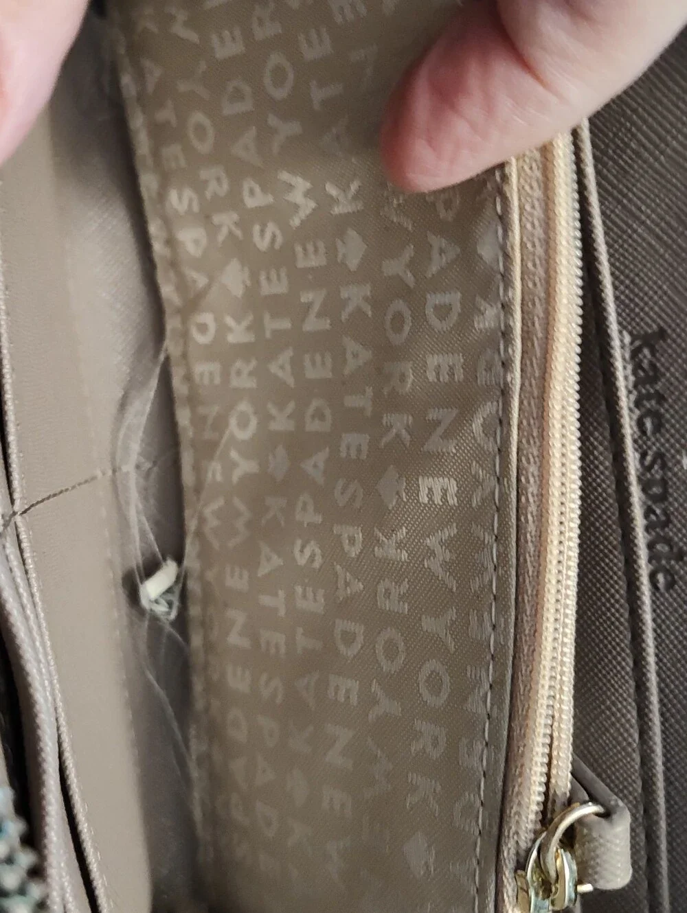 Kate Spade Greta Court Glitter Neda Zip Wallet Tan. VGUC. , With ID/Card Wallet.